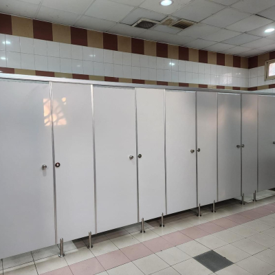 Tấm compact HPL chuyên dùng làm vách ngăn nhà vệ sinh, nhà tắm